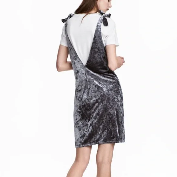 h&m grey satin dress NWT H&M Bubble Hem Satin Cocktail Dress Sleeveless Pleated Gray Sz 4